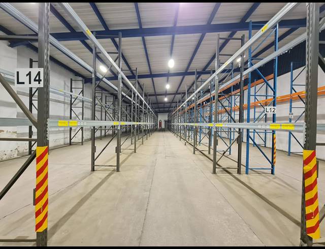 5,500M² WAREHOUSE TO LET IN WADEVILLE